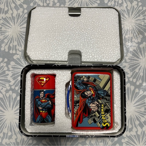 Superman Salt & Pepper Shakers - Picture 5 of 7